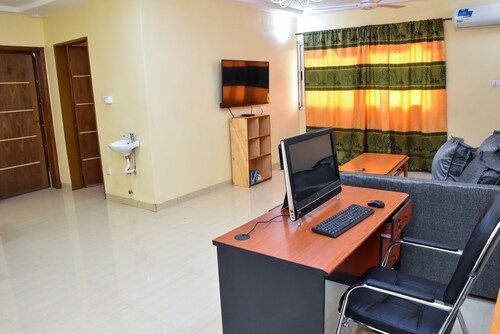 (Ref103)PEACEFUL , SECURED 2 FURNISHED BEDS AT CENTER OF OUAGA,BURKINA FASO.