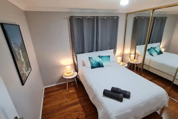 2 bedrooms, iron/ironing board, WiFi, bed sheets