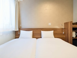 Deluxe Twin Room, Non Smoking | Free WiFi, bed sheets