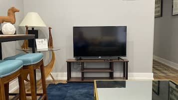 Deluxe Duplex (First Floor) | Living area