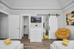 2 bedrooms, iron/ironing board, WiFi, bed sheets