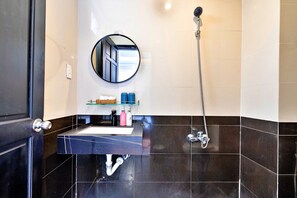 Superior Double Room | Bathroom | Shower, hydromassage showerhead, designer toiletries, hair dryer - S79 Residences Yaya Bui Vien (Ho Chi Minh City)