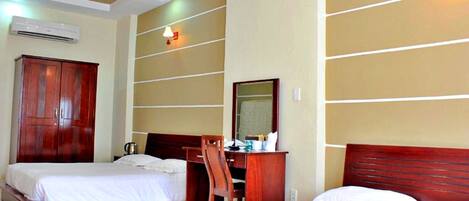 Superior Triple Room | Egyptian cotton sheets, premium bedding, minibar, desk