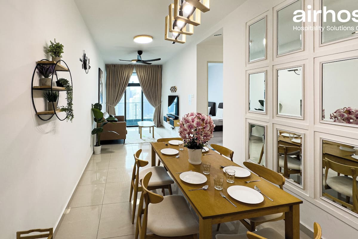 Apartamento Deluxe, 3 habitaciones, no fumadores, vistas a la ciudad | Comedor