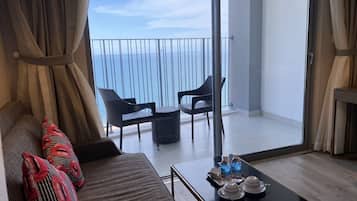 Executive Apartment | In-room dining