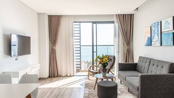 Apartemen Kota | Isi minibar gratis, brankas, tirai kedap cahaya, dan kedap suara