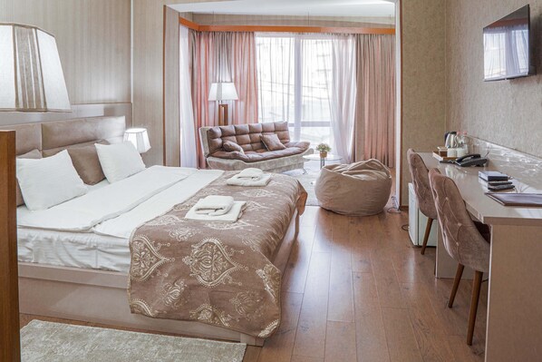 Room - Pino Vere Palace Hotel (Tbilisi)