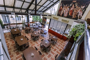 Restaurant - Pino Vere Palace Hotel (Tbilisi)