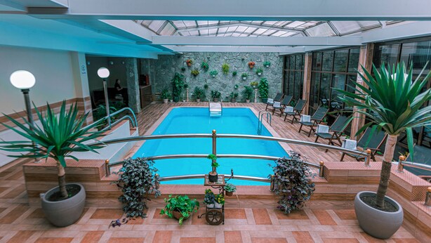 Piscine couverte