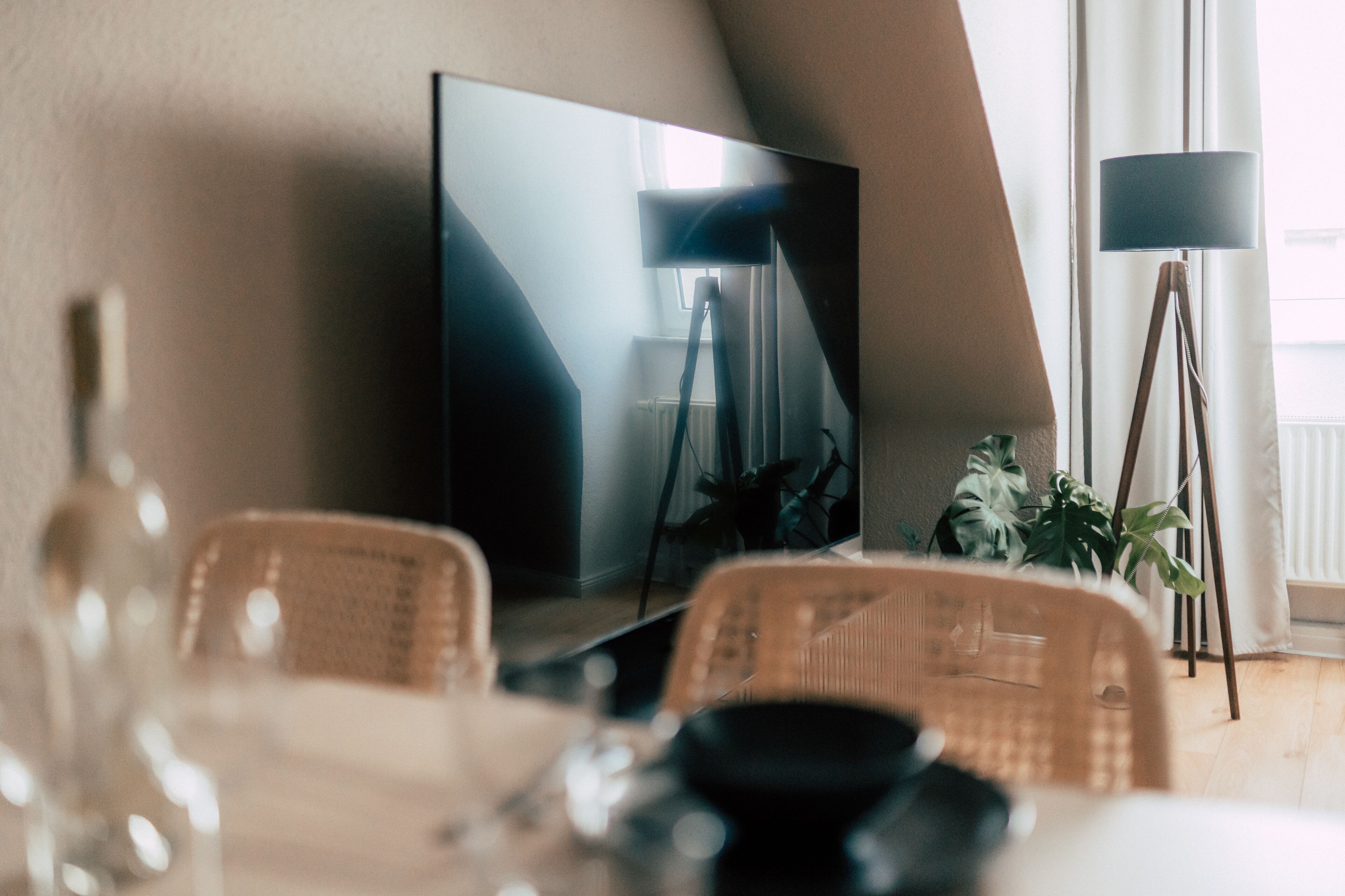 *Bright* 2-Room-Apartment with Kitchen | Television