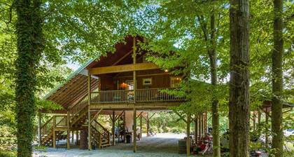 The Peaceful Perch One Bed home on an organic farm