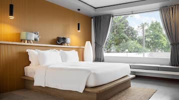 1 quarto, frigobar, escrivaninha, cortinas blackout
