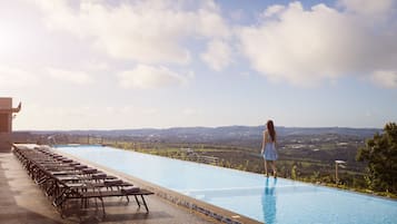 10 indoor pools, outdoor pool