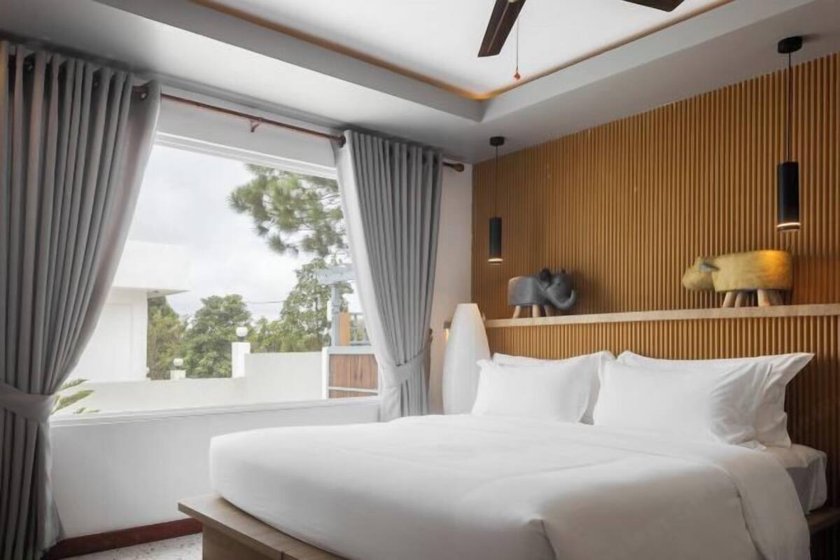 1 bedroom, minibar, desk, blackout curtains