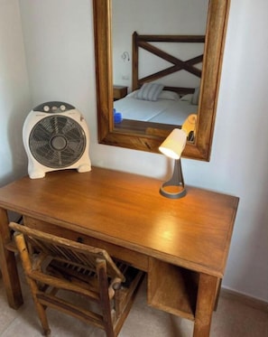 1 bedroom, desk, bed sheets