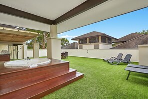 Terrace/patio - Temple 2 Bedroom Penthouse (Palm Cove)