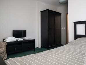 時尚客房 | 客房內保險箱、遮光布/窗簾、免費無線上網、床單