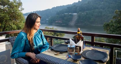 Foxoso The Mall Road