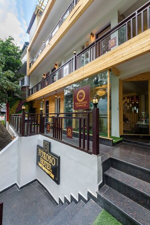 Property entrance - Foxoso The Mall Road (Nainital)