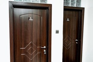 Interior - Comfy bedroom at Aduk Guest House (Accra)