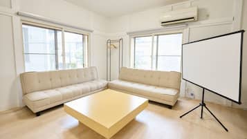 薄型テレビ