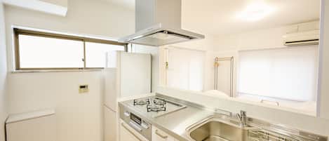 Basic House | 1 bedroom, free WiFi, bed sheets