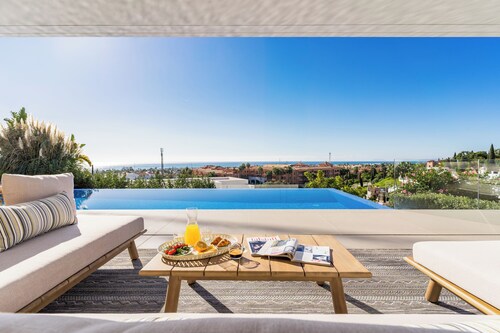 Villa Flamingo - Modern Villa in Los Flamingos