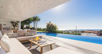 Villa Flamingo - Modern Villa in Los Flamingos