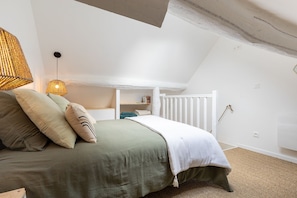 1 chambre, fer et planche Ă  repasser, Wi-Fi gratuit, draps fournis