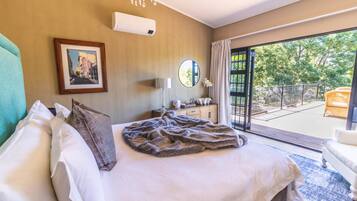 Luxury Double Room, 1 Queen Bed, Balcony, Garden View | Individually decorated, individually furnished, desk, laptop workspace