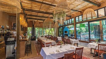International cuisine, pool views