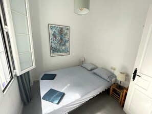 3 bedrooms, iron/ironing board, travel crib, free WiFi