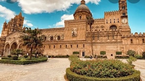 Point of interest - Apartment in the historic center. Near Cathedral and Capo market (Palermo)