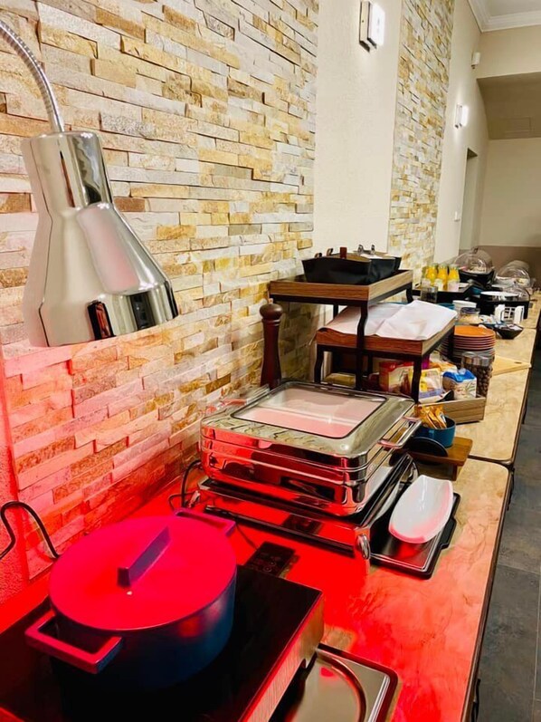 Bao gồm bữa sáng buffet hàng ngày 