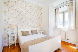 1 bedroom, individually decorated, travel cot, free WiFi - Downtown Nova Baixa-Chiado (Lisbon)