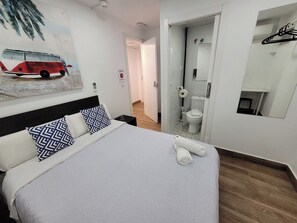 Down comforters, free WiFi - AYZ Elcano - Auto check-in property (Málaga)