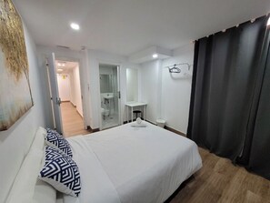 Down comforters, free WiFi - AYZ Elcano - Auto check-in property (Málaga)