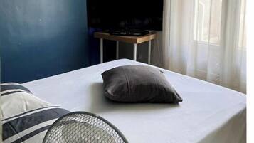 1 chambre, bureau, fer et planche Ă  repasser, Wi-Fi gratuit