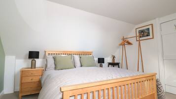 Cottage | 3 bedrooms, individually decorated, individually furnished, free WiFi