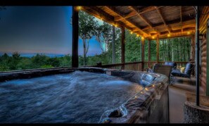 Casa, 3 habitaciones | Tina de hidromasaje privada