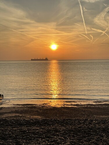 Fantastic Private Studio Apartment