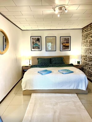 4 bedrooms, travel crib, WiFi, bed sheets