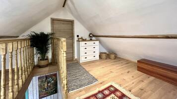 4 habitaciones, cuna de viaje, wifi y ropa de cama