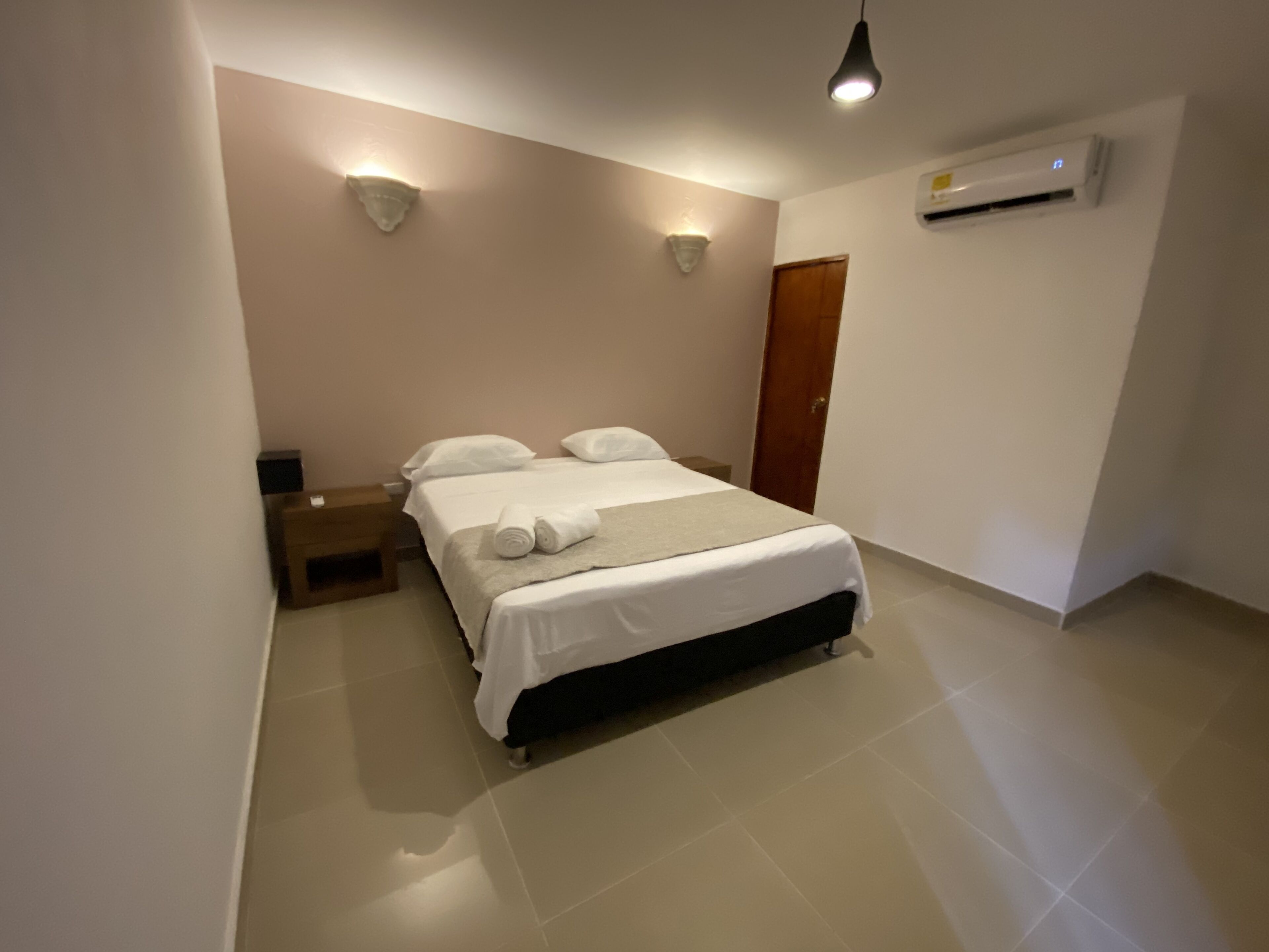 5 habitaciones y caja de seguridad en la habitación 