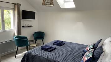 1 bedroom, travel cot, free WiFi, bed sheets