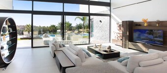 Villa Michaela - Luxury Modern 4 bedroom Front-golf villa