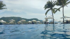 Pool - Stylish Condo with Feel at Home vibes close to the Beach (Nasugbu)