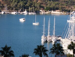 1 bedroom, desk, free WiFi, bed sheets - DUYGU APART (Fethiye)