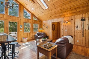 Smart TV, fireplace, DVD player