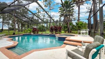 House, 4 Bedrooms | Pool